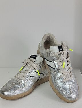 Verbenas Silver Metallic Sneakers with Neon Yellow Lace Tips. Size 38 = 7,5 US